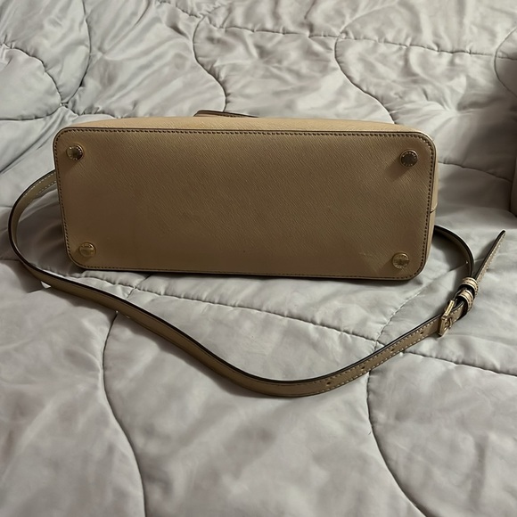 Gently used, in great condition. - Picture 2 of 3